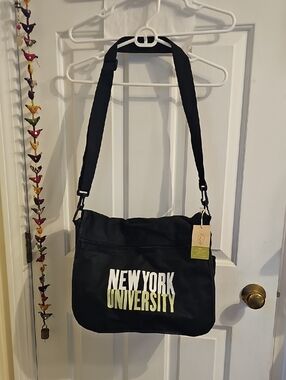 NEW YORK UNIVERSITY Campus Book Or Laptop Bag Messenger Bag